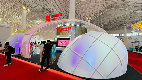 海南消博会特装展台设计案例“王府井”